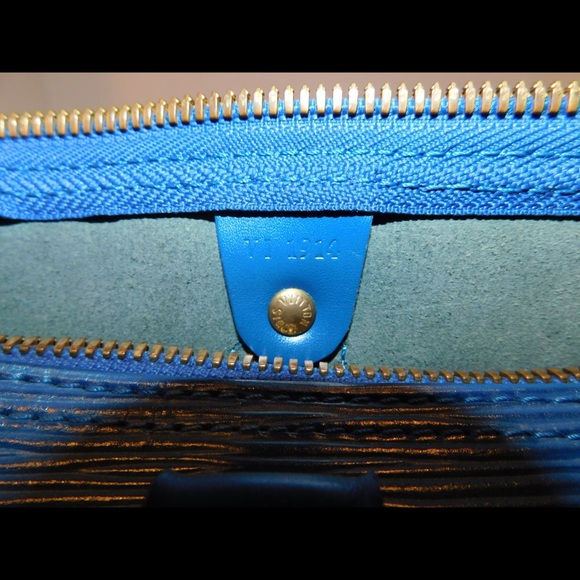 Louis Vuitton Blue Epi Keepall 50 - Picture 9 of 9